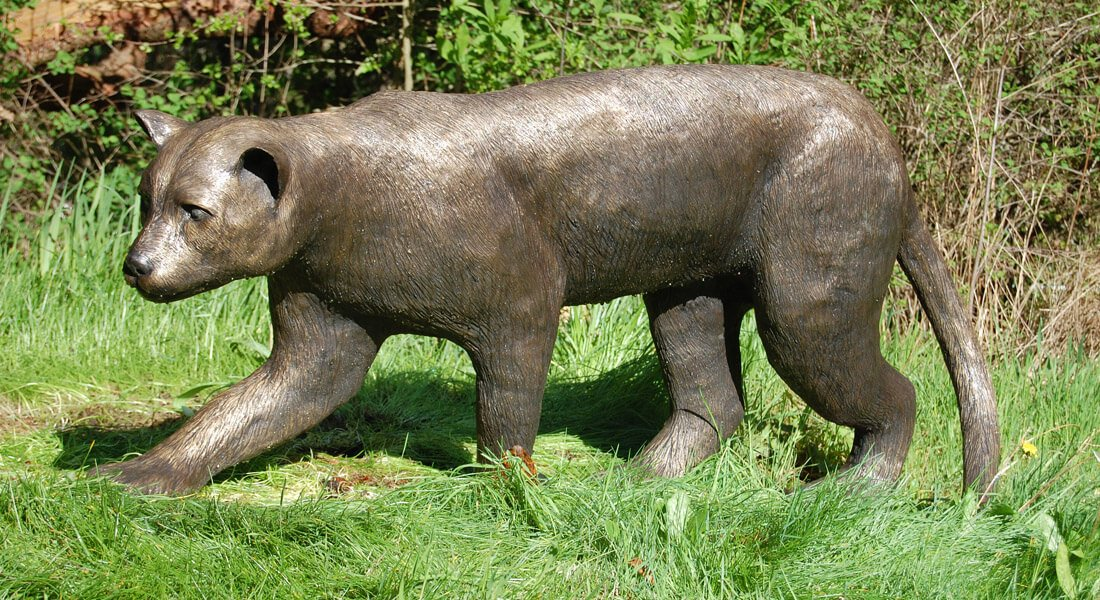 Stalking Cougar-sculpture