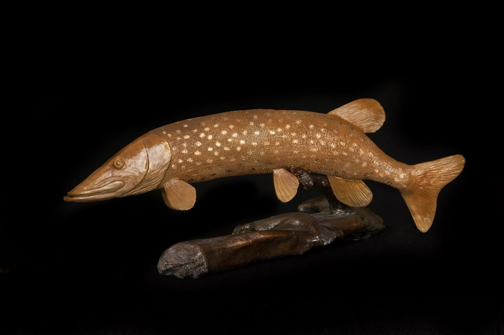 Pike-sculpture